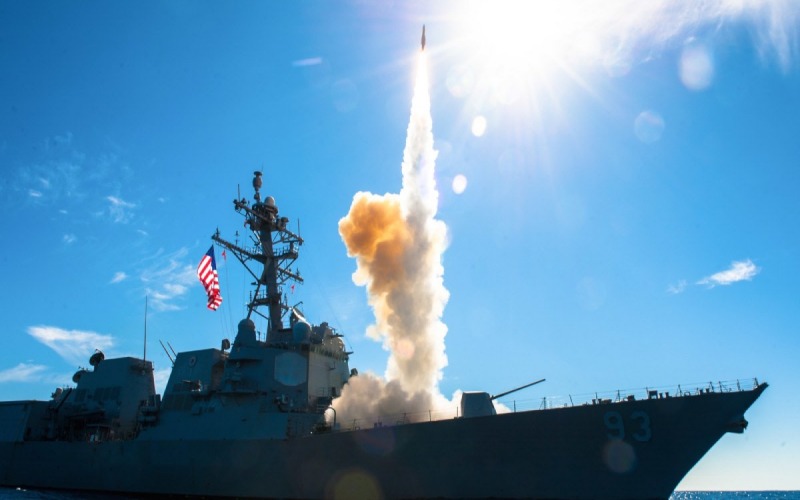 Marinha dos EUA revoluciona a defesa naval com IA no sistema AEGIS e enfrenta mísseis de última geração com tecnologia e precisão inéditas para proteger o mundo