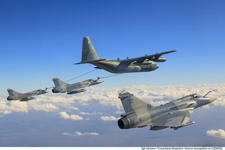 Comprado às pressas, aposentado no esquecimento: a curta vida do Mirage 2000 no Brasil