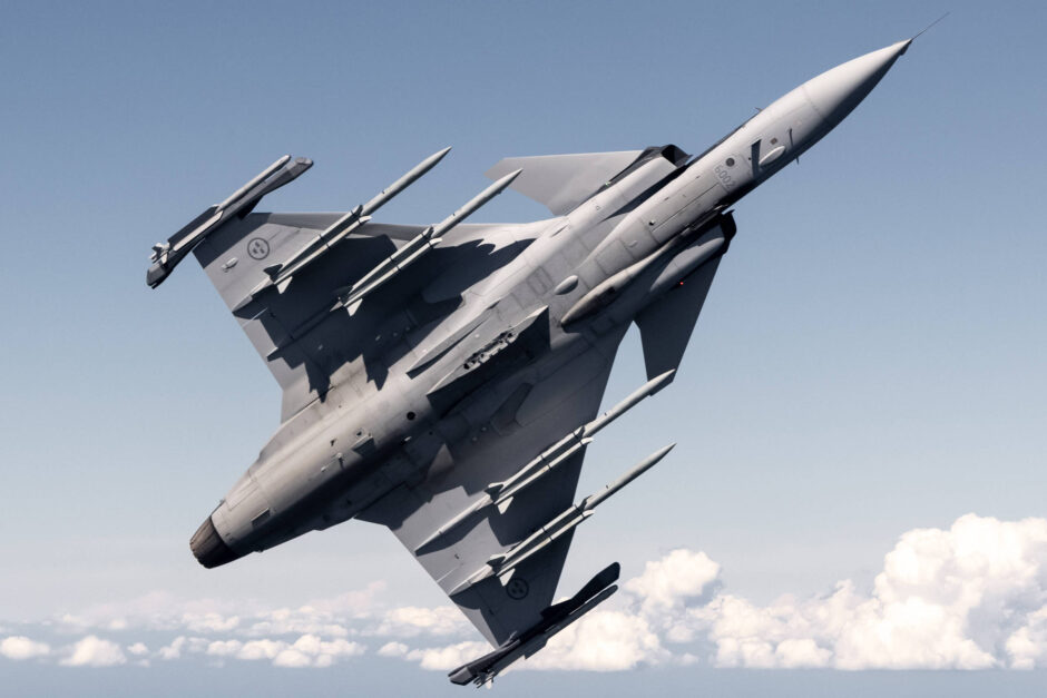 Os Gripen custaram mais de R$ 30 bilhões, mas ainda estão sem poder de fogo. Enquanto isso, a defesa aérea do Brasil segue nas mãos dos antigos F-5, em operação desde a década de 1970