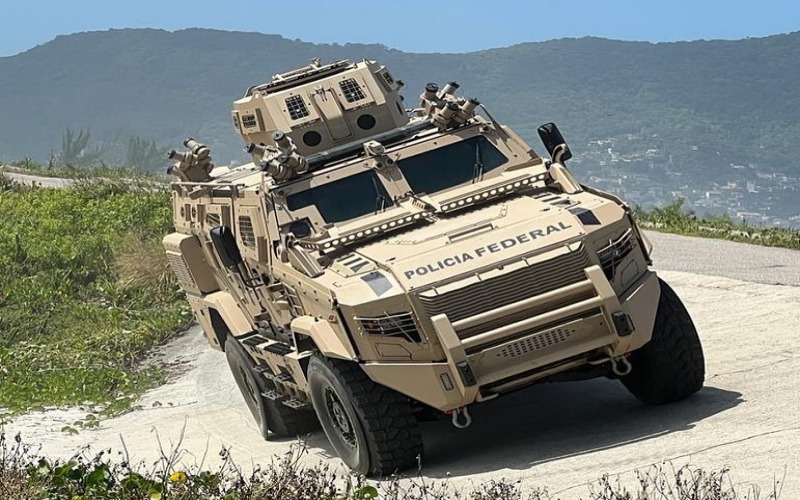Blindado 4×4 da Polícia Federal revoluciona a segurança pública: Scorpion MRAP com motor de 456cv enfrenta facções com tecnologia de guerra nível OTAN e camuflagem tática