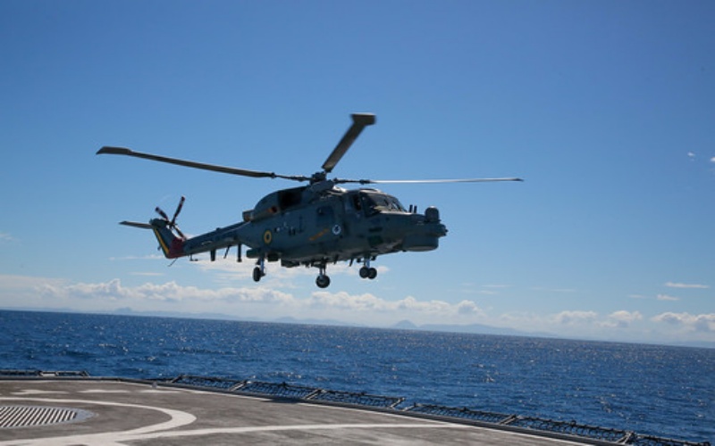 Marinha e Força Aérea realizam teste decisivo com o AH-11B Super Lynx! Aeronave é preparada para operar em navios da nova classe Tamandaré