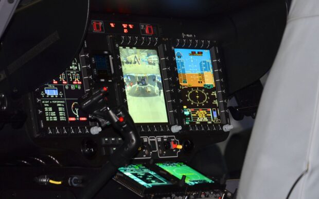 na Laad defense Cockpit de helicóptero militar