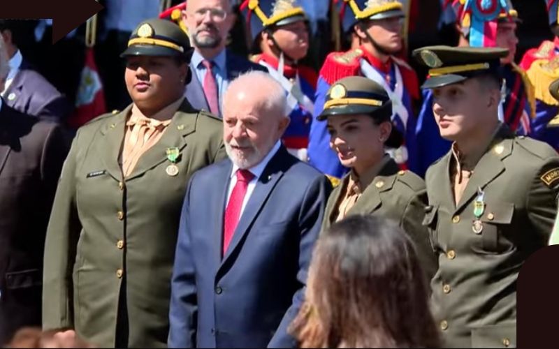 Lula condecora mais de 400 militares e homenageia 5 organizações em nova etapa de aproximação com as Forças Armadas