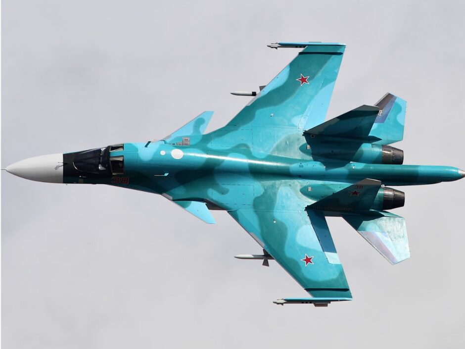 Novo lote de caças SU-34 é entregue à Força Aérea da Rússia em meio à guerra na Ucrânia, e reforça estratégia de Putin para manter domínio aéreo sob sanções