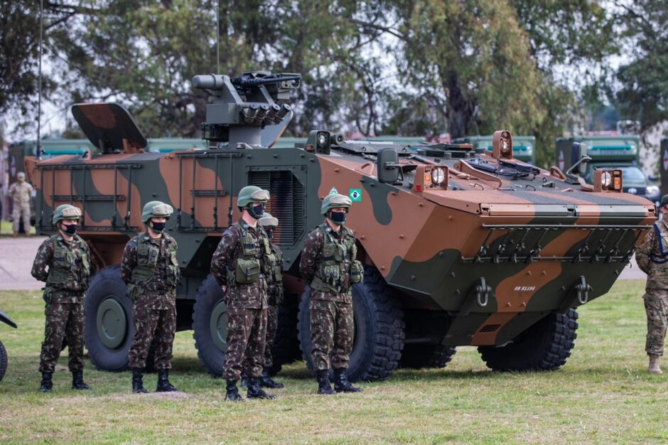 O Exército não está brincando! Com simuladores de última geração e blindados de R$ 5 milhões, militares estão sendo preparados para qualquer guerra