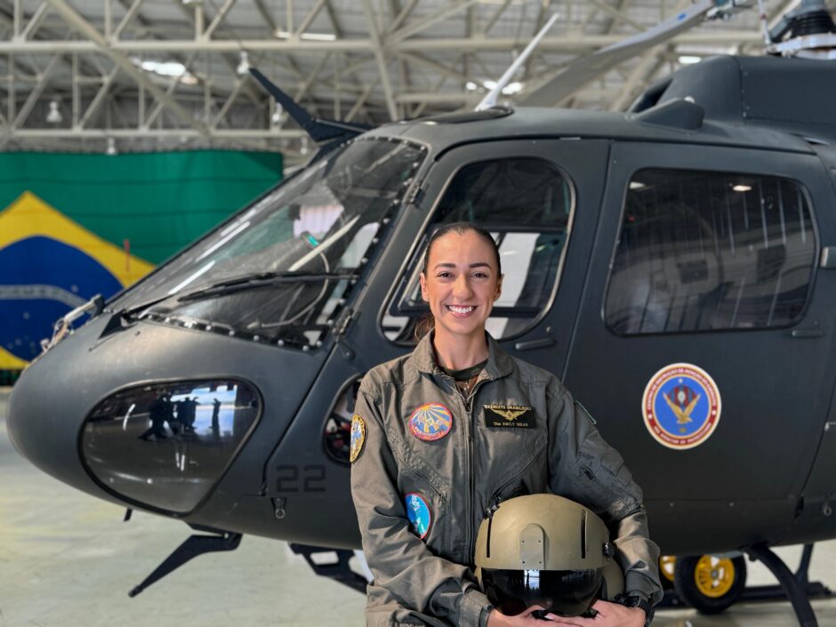 Pioneira nos ares: Exército celebra formação da 1ª mulher piloto de helicóptero