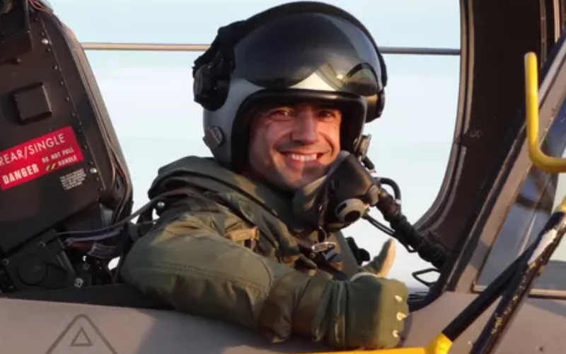 Comandante de Esquadrão da FAB relata sensação de pilotar o F-39 Gripen e afirma que Brasil está na vanguarda do mundo em defesa aeroespacial: “É como um dos melhores carros da Fórmula 1”