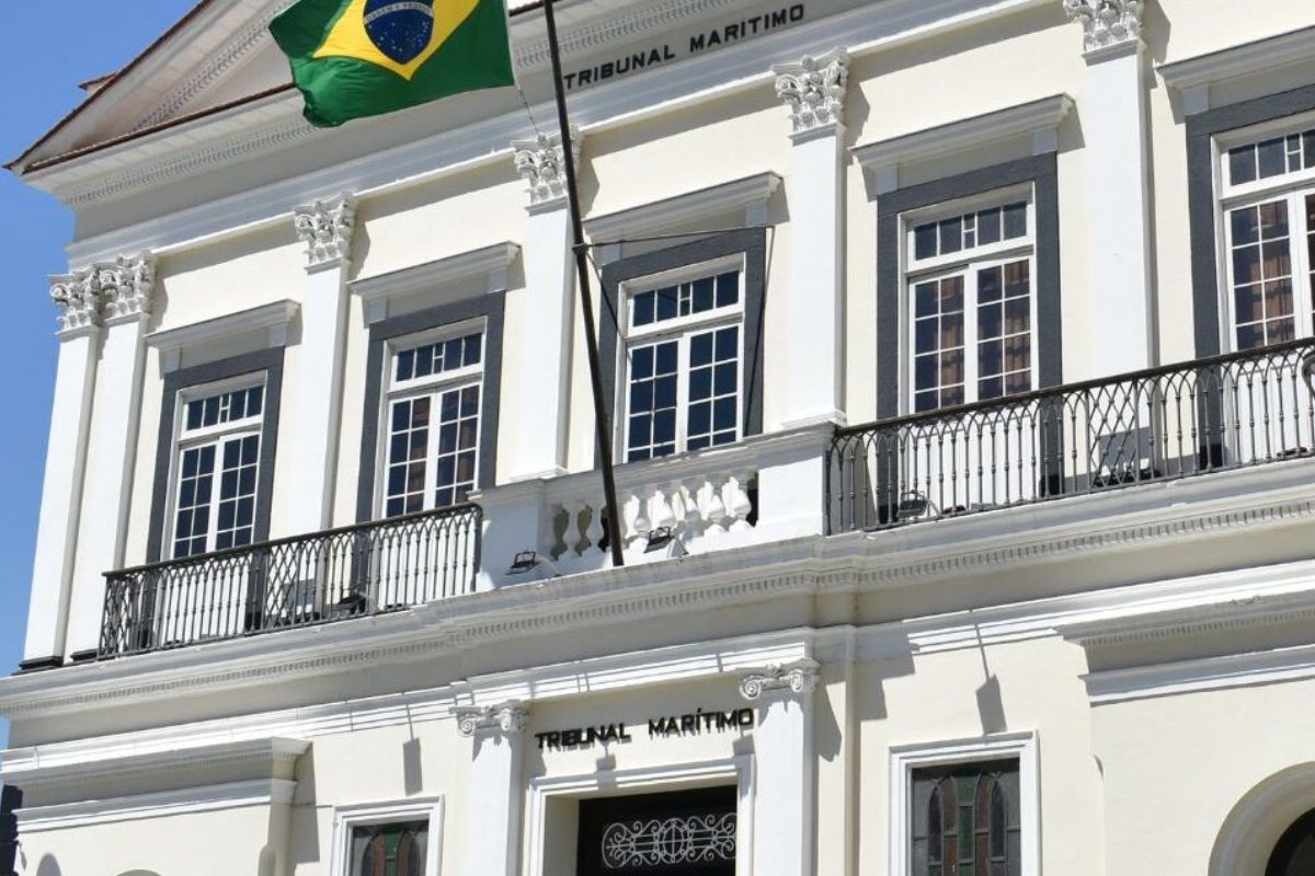 ​Marinha abre concurso para Tribunal Marítimo: vagas para candidatos com qualquer área de formação e salário de R$ 18 mil