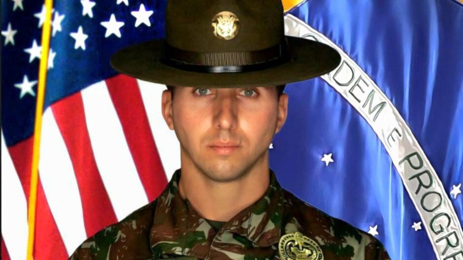 Brasileiro brilha nos EUA: Sargento do Exército se destaca no Drill Sergeant Course do US Army