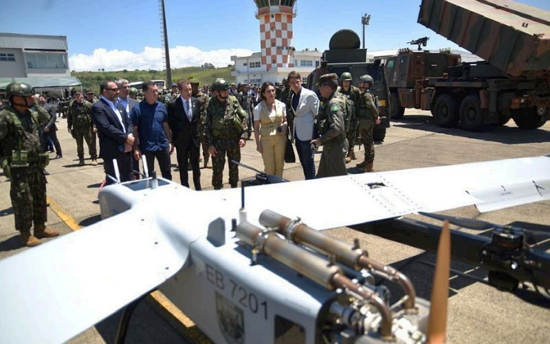 Novo patamar: Exército capacita operadores de elite para drone Nauru 1000C, sistema que aprimora tecnologia, inteligência e aquisição de alvos, diz general Paiva