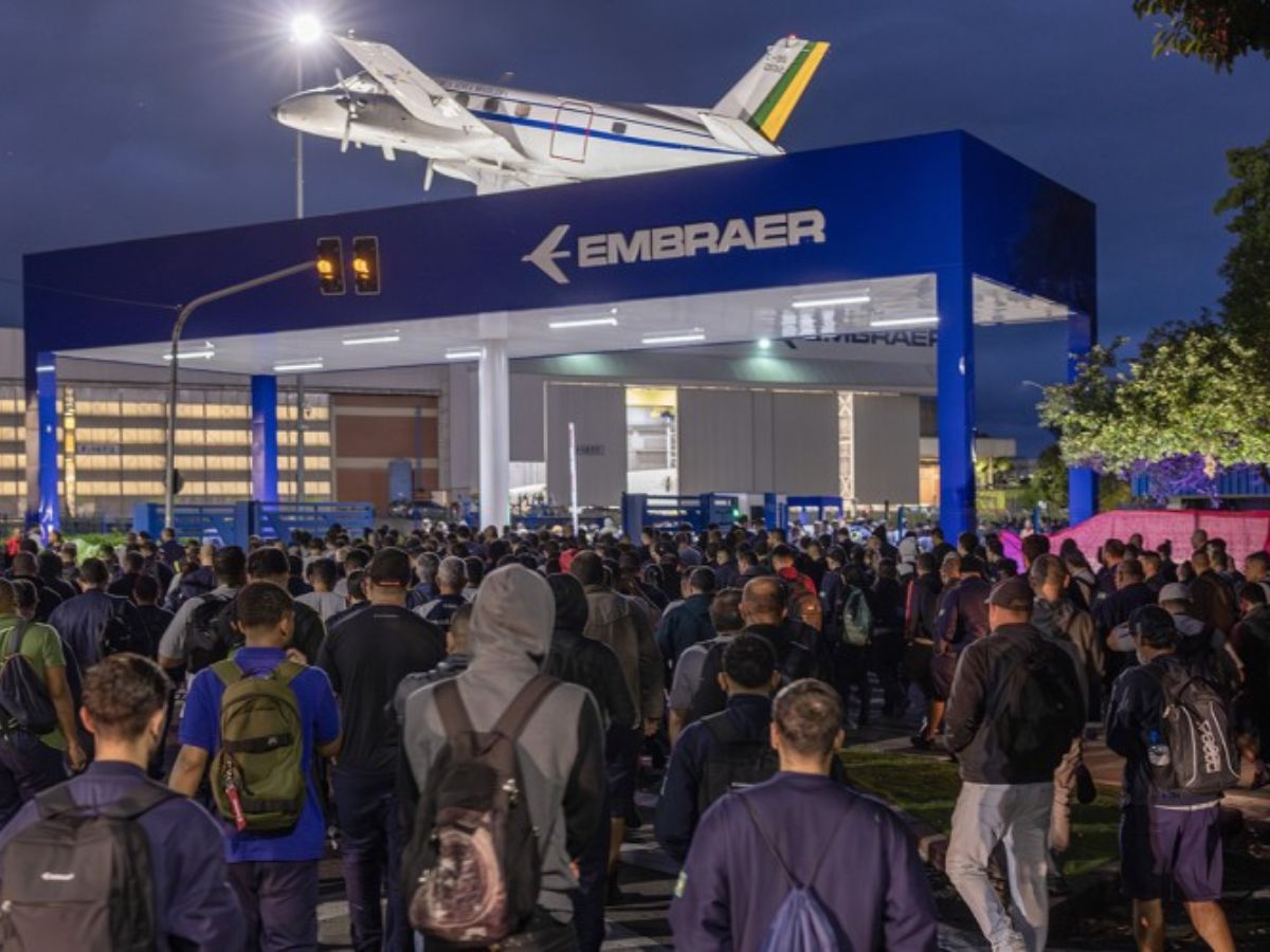 Crise na Embraer: produção dos jatos KC-390, A-29N Super Tucano e Gripen corre risco com greve em São José dos Campos. Sabotagem?