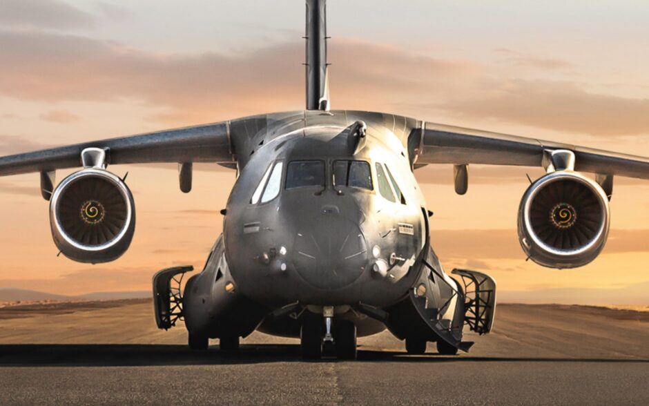 99% das missões cumpridas: Embraer com KC-390 na exposição DSEI no Japão